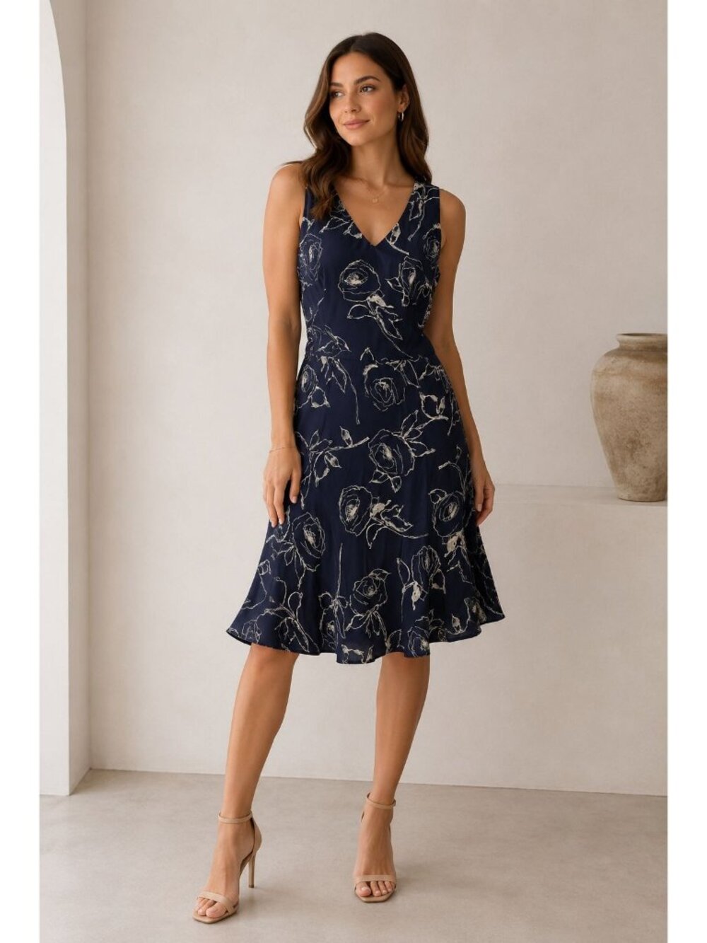 Ralph Lauren Navy Floral Sleeveless Dress Size 8 V-Neck 76% Acetate 20% Silk 4%